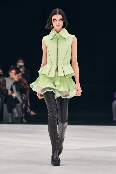 Look 34